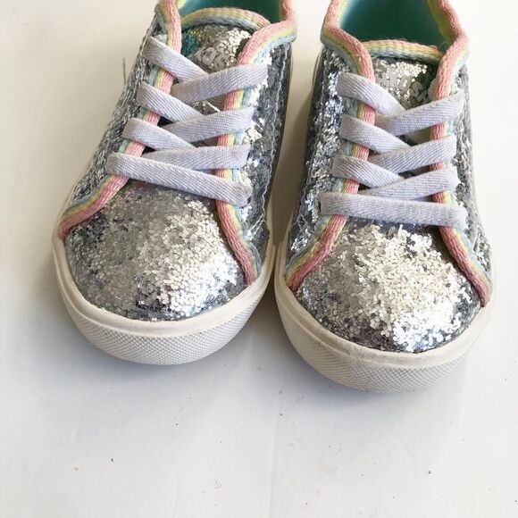 Oshkosh sliver glitter slip on sneakers EUC size 5 - Picture 4 of 7